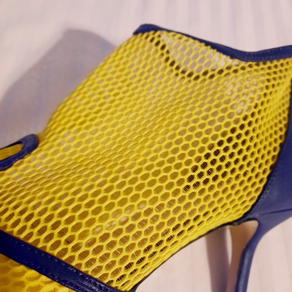 Mesh Booties Navy And Yellow Size 8 - Picture 4 of 10